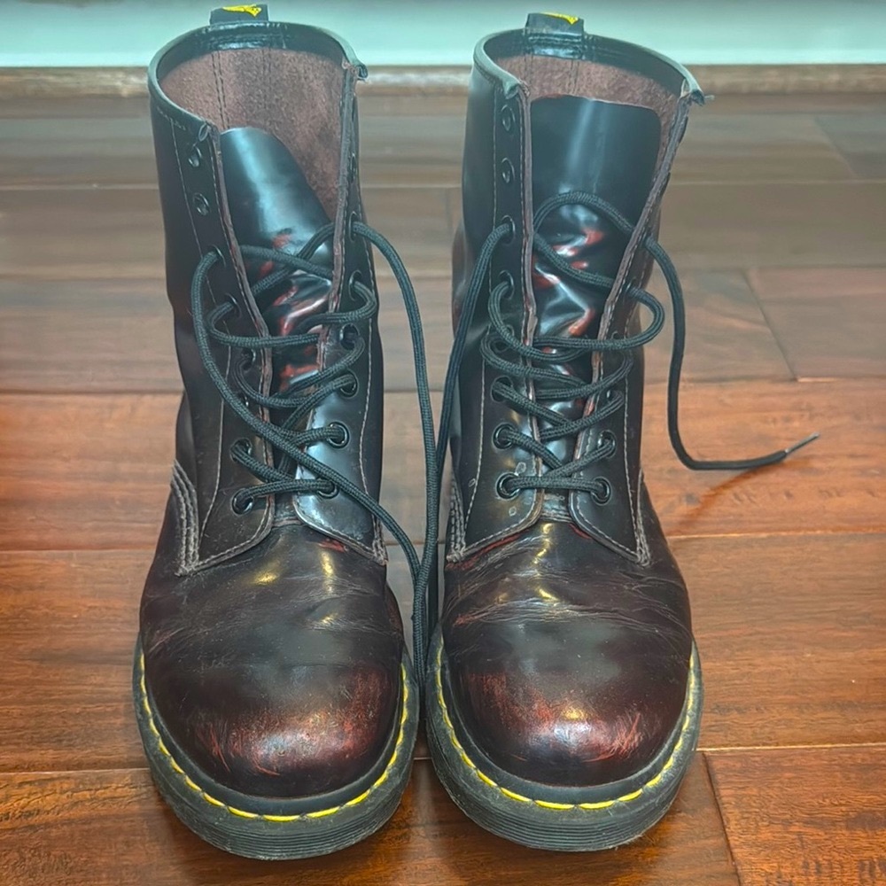 Dr. Marten’s Women’s 1460 Burgundy Boots, size 42